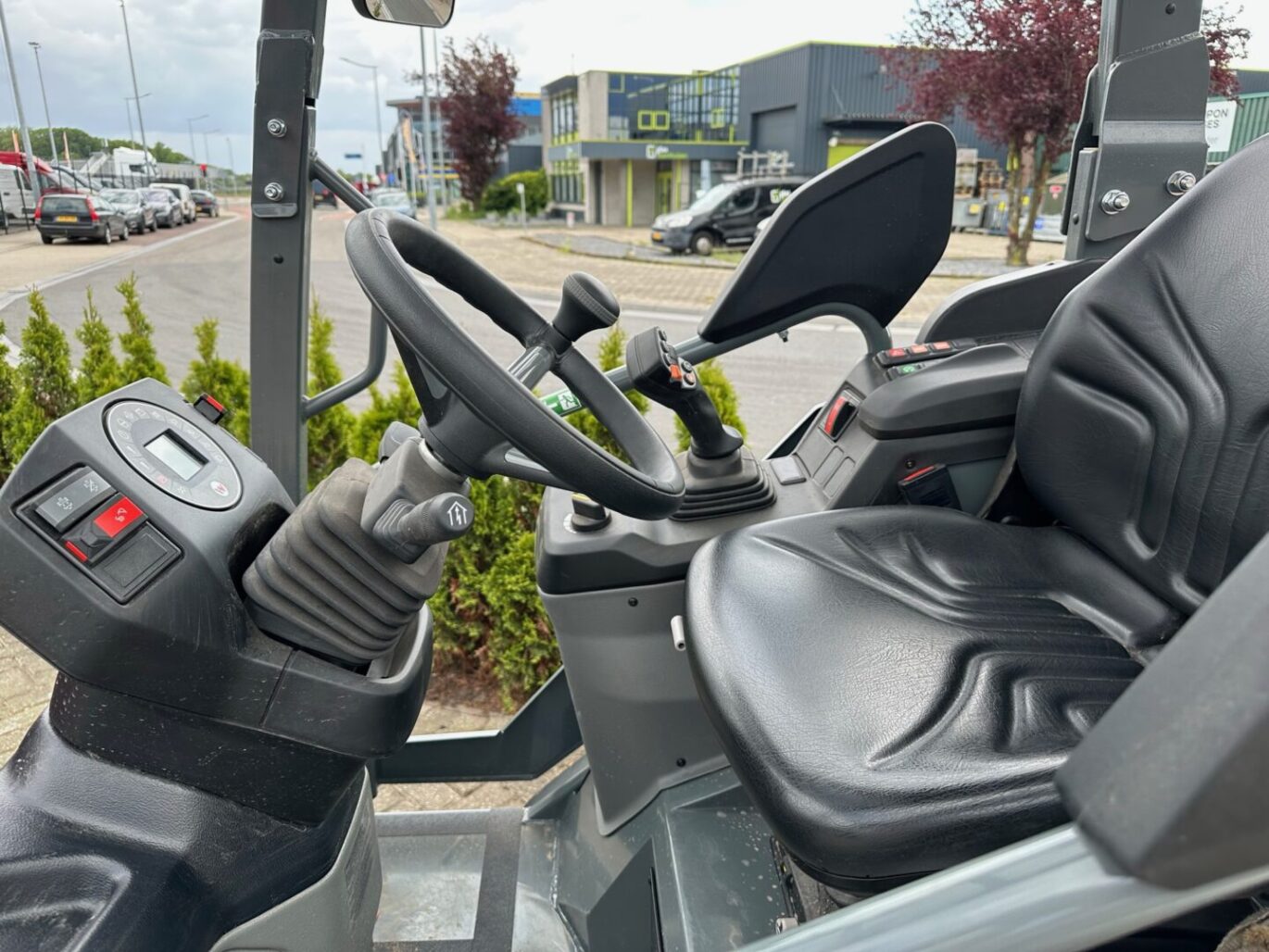 38E75DB2 59A1 42F4 A6AD B0EF9354CAB8